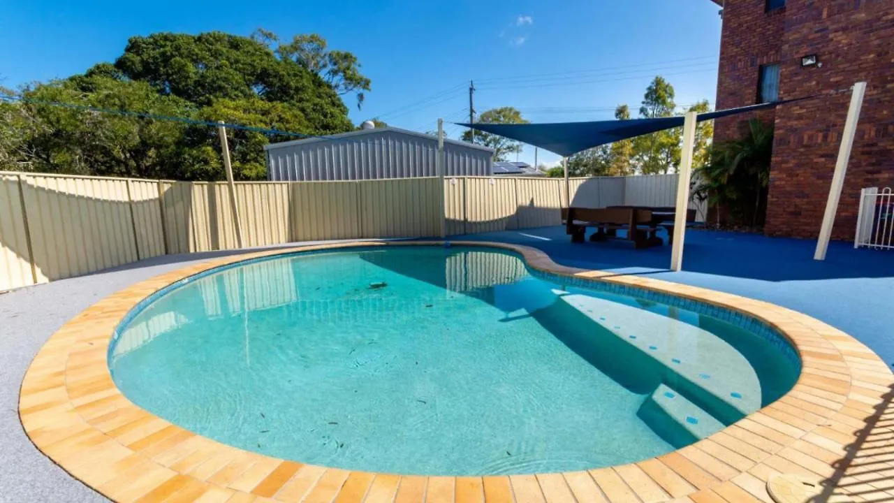 Ground Floor With Water Views And Pool! Villa Bongaree Holiday home